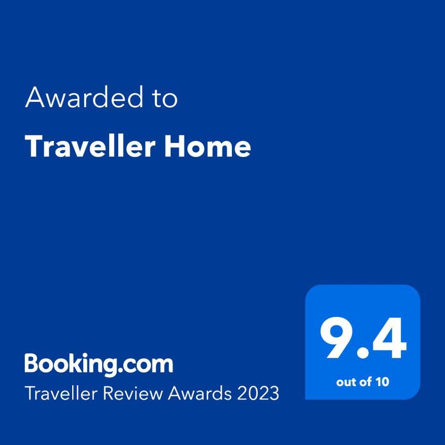 Traveller Home Tangerang Exterior foto